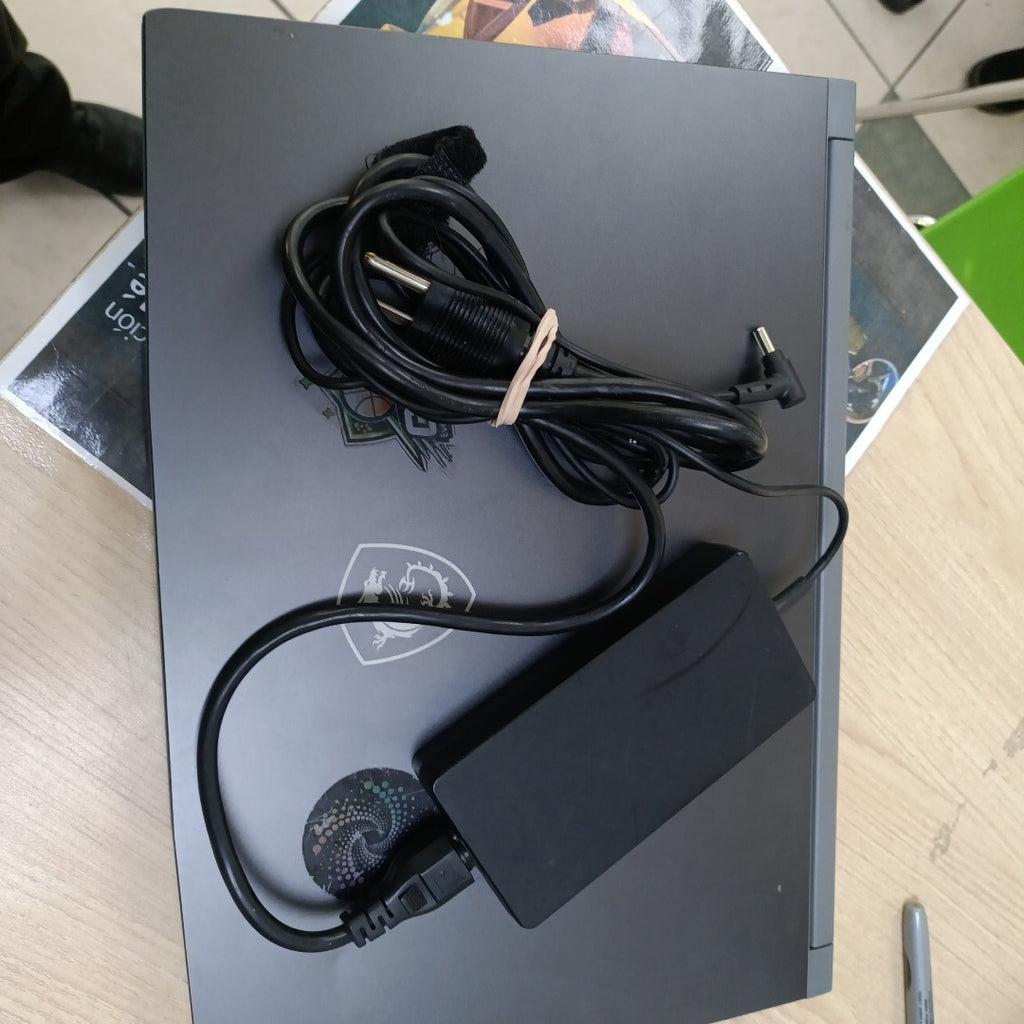 LAPTOP MSI THIN 15 B12UC-1846MX (2024) 512 GB SSD 8 GB RAM