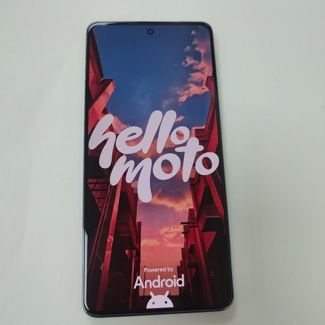 CELULAR MOTOROLA MOTO G86 XT2527-1 (2025) 256 GB 8 GB RAM (SEMINUEVO)