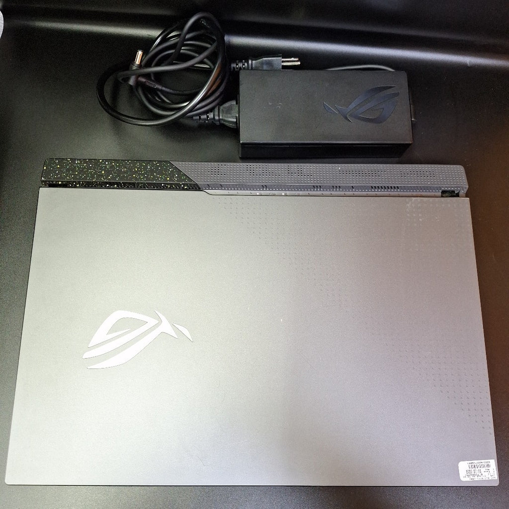LAPTOP ASUS ROG STRIX G17 G713RC-RS73 (2022) 512 GB SSD 16 GB RAM (SEMINUEVO)