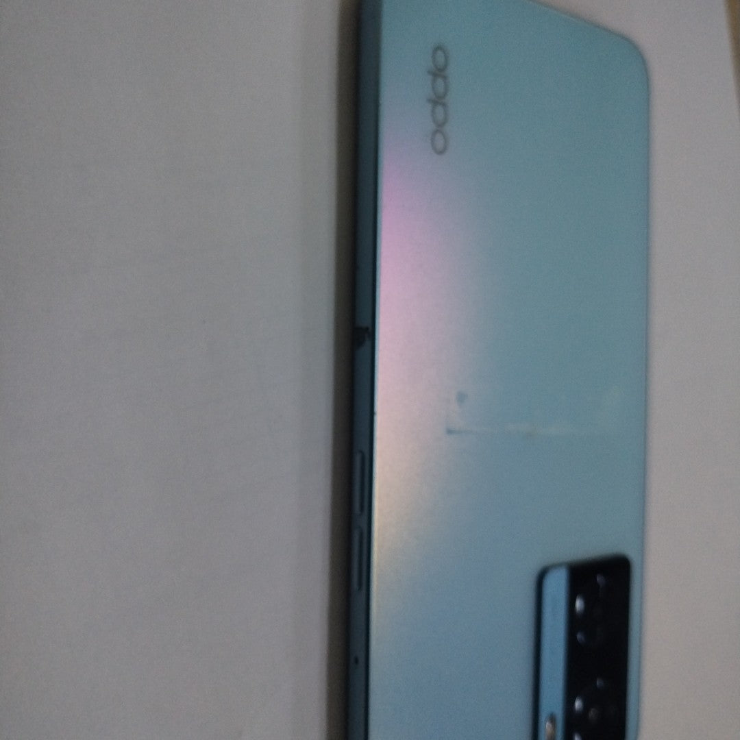 CELULAR OPPO  A77 CPH2385 128 GB 4 GB RAM