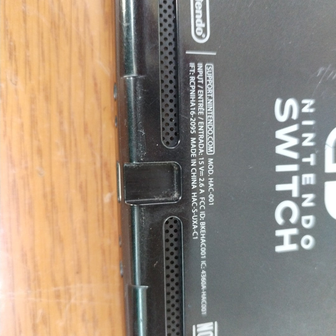 CONSOLA DE VIDEOJUEGO NINTENDO SWITCH 32 GB (SEMINUEVO)