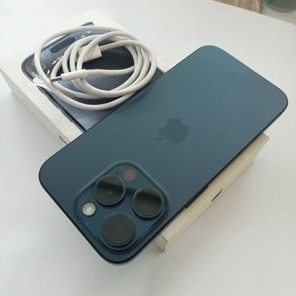 CELULAR APPLE IPHONE 15 PRO A3101 128 GB 8 GB RAM (SEMINUEVO)