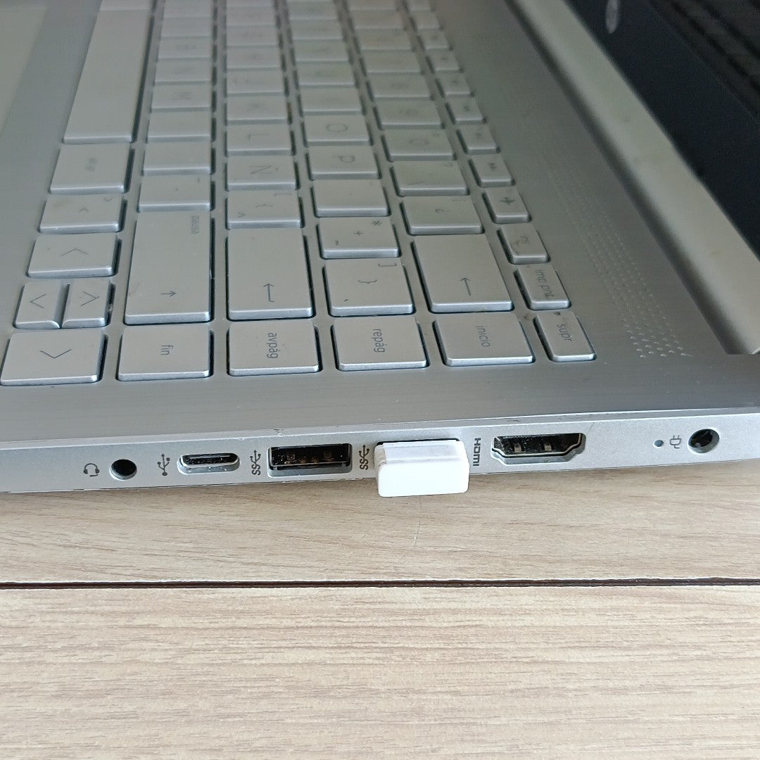 LAPTOP HP 14-DQ0527LA (2023) 256 GB SSD 8 GB RAM (SEMINUEVO)