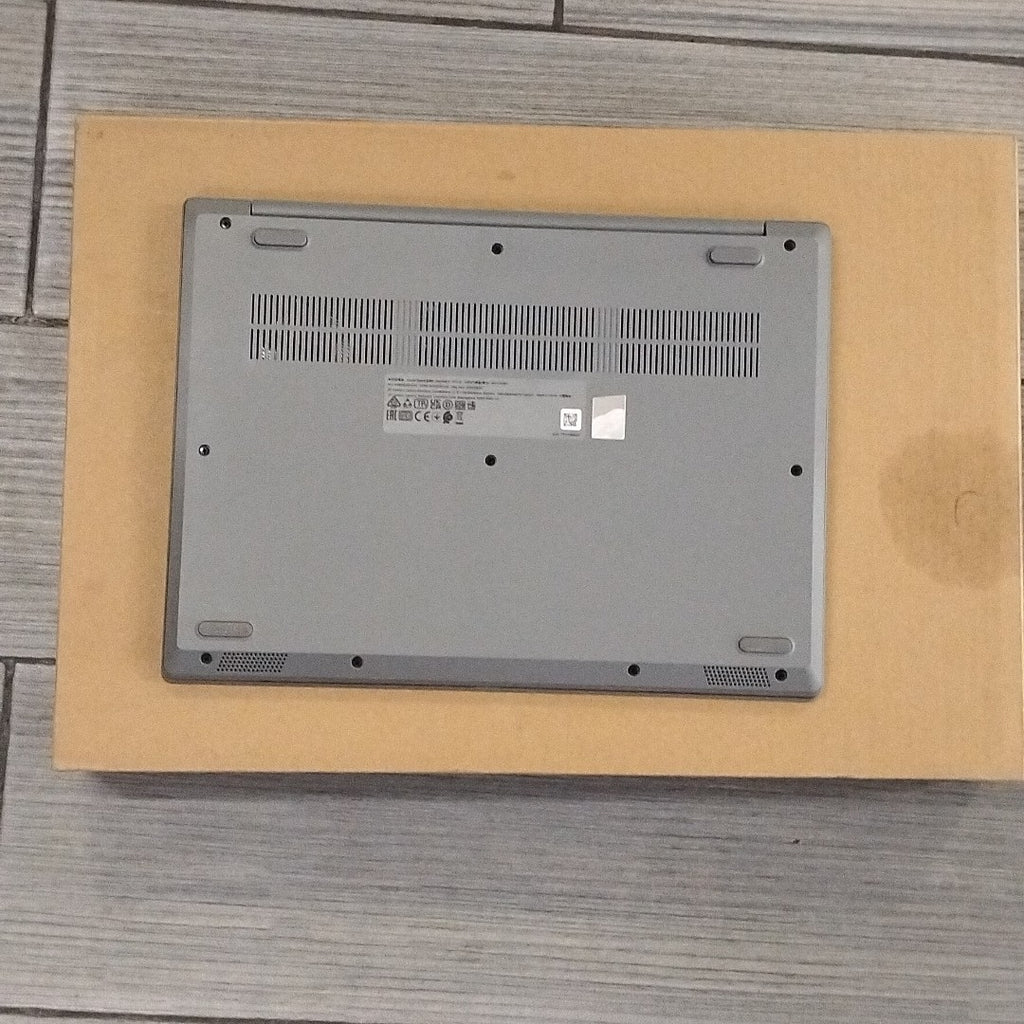 LAPTOP LENOVO IDEAPAD 3 14ITL05 (2022) 512 GB SSD 8 GB RAM (SEMINUEVO)