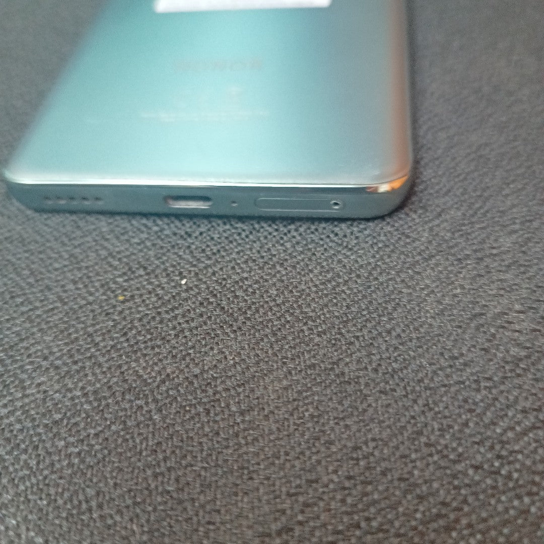 CELULAR HONOR MAGIC6 LITE 5G ALI-NX3 (2023) 256 GB 8 GB RAM (SEMINUEVO)