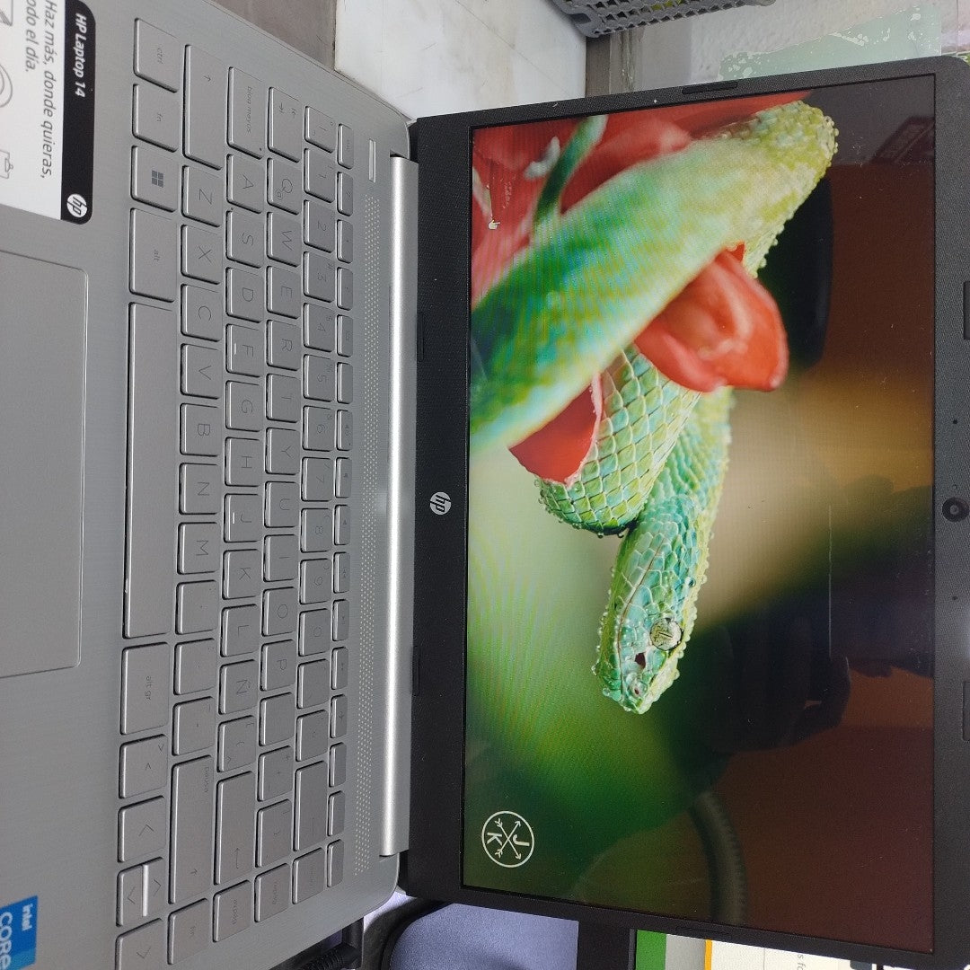 LAPTOP HP 14-DQ5007LA (2023) 512 GB SSD 16 GB RAM (SEMINUEVO)