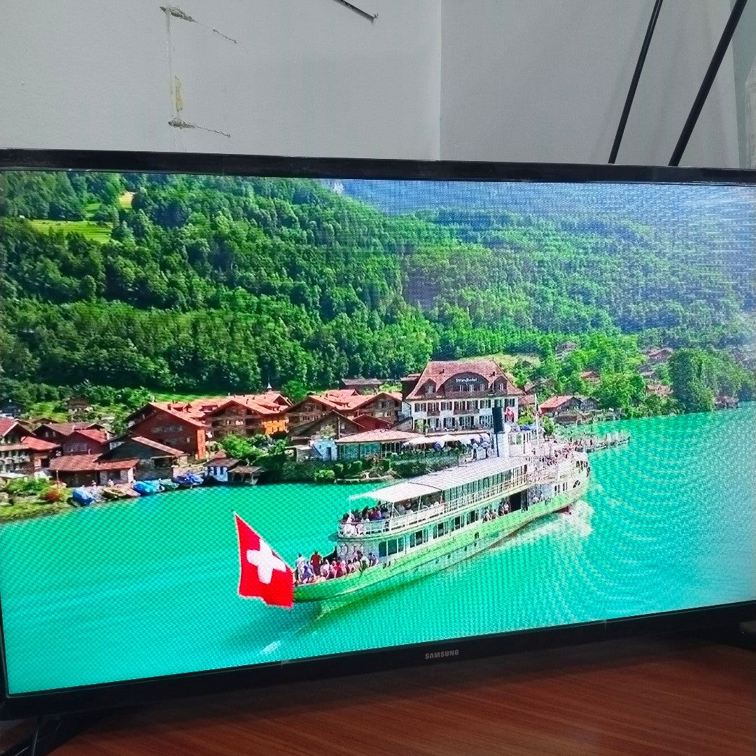 PANTALLA SAMSUNG UN32J4290AF (2019) 32" LED HD (SEMINUEVO)