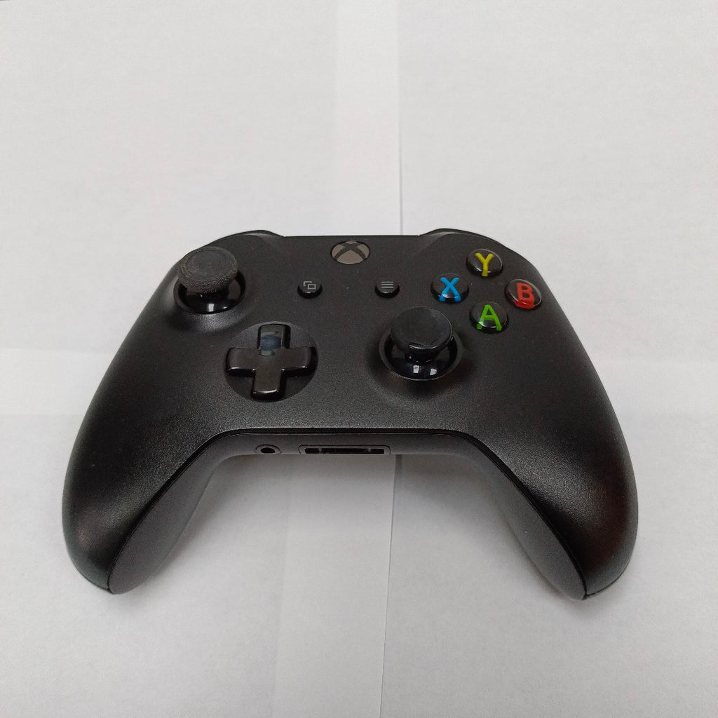 CONSOLA DE VIDEOJUEGO MICROSOFT XBOX ONE X 1 TB (SEMINUEVO)