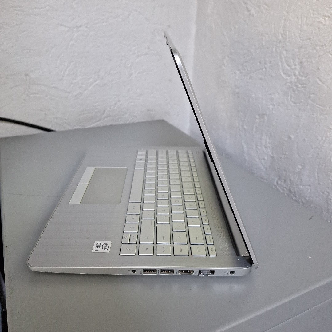 LAPTOP HP 14-CF2074LA (2022) 256 GB SSD 8 GB RAM