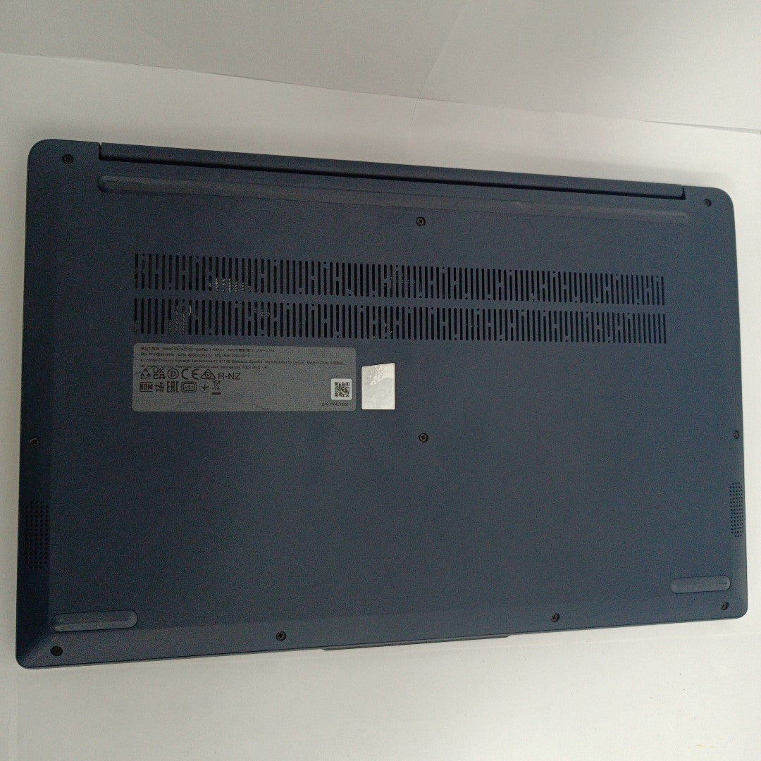 LAPTOP LENOVO IDEAPAD 1 15IAU7 (2023) 1 TB SSD 8 GB RAM (SEMINUEVO)