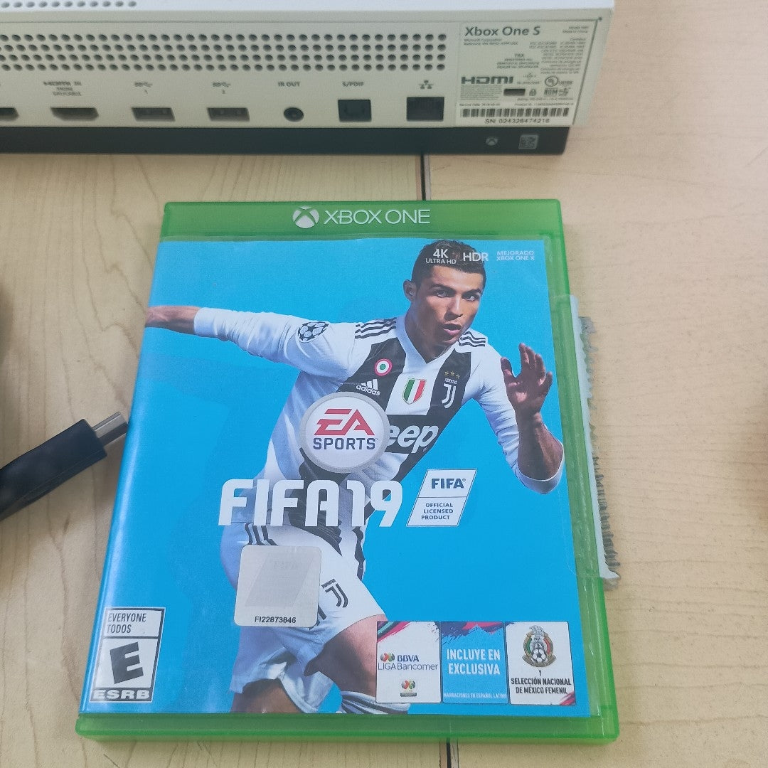 CONSOLA DE VIDEOJUEGO MICROSOFT XBOX ONE S 500 GB  (SEMINUEVO)