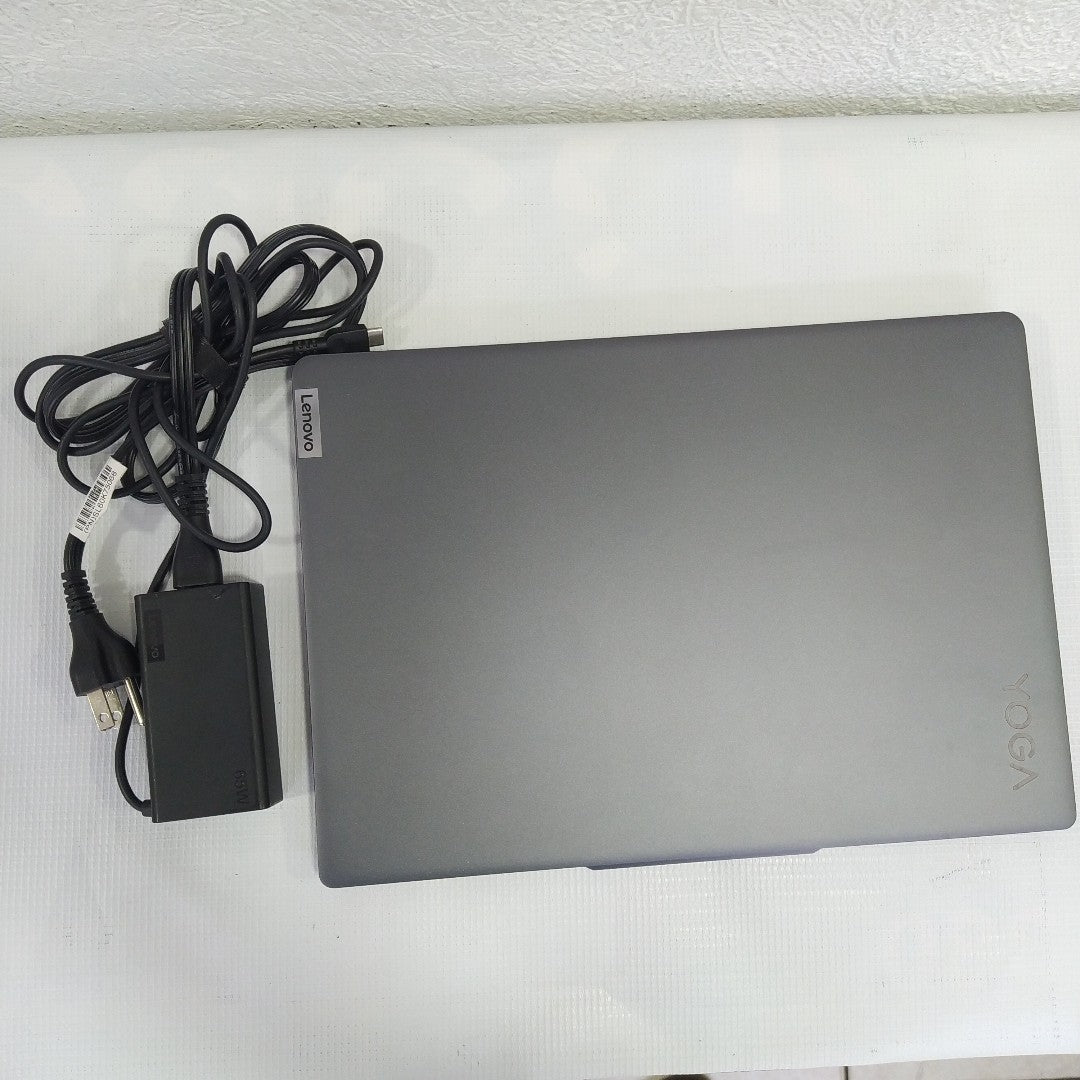 LAPTOP LENOVO YOGA SLIM 6 14IRP8 (2023) 512 GB SSD 16 GB RAM (SEMINUEVO)