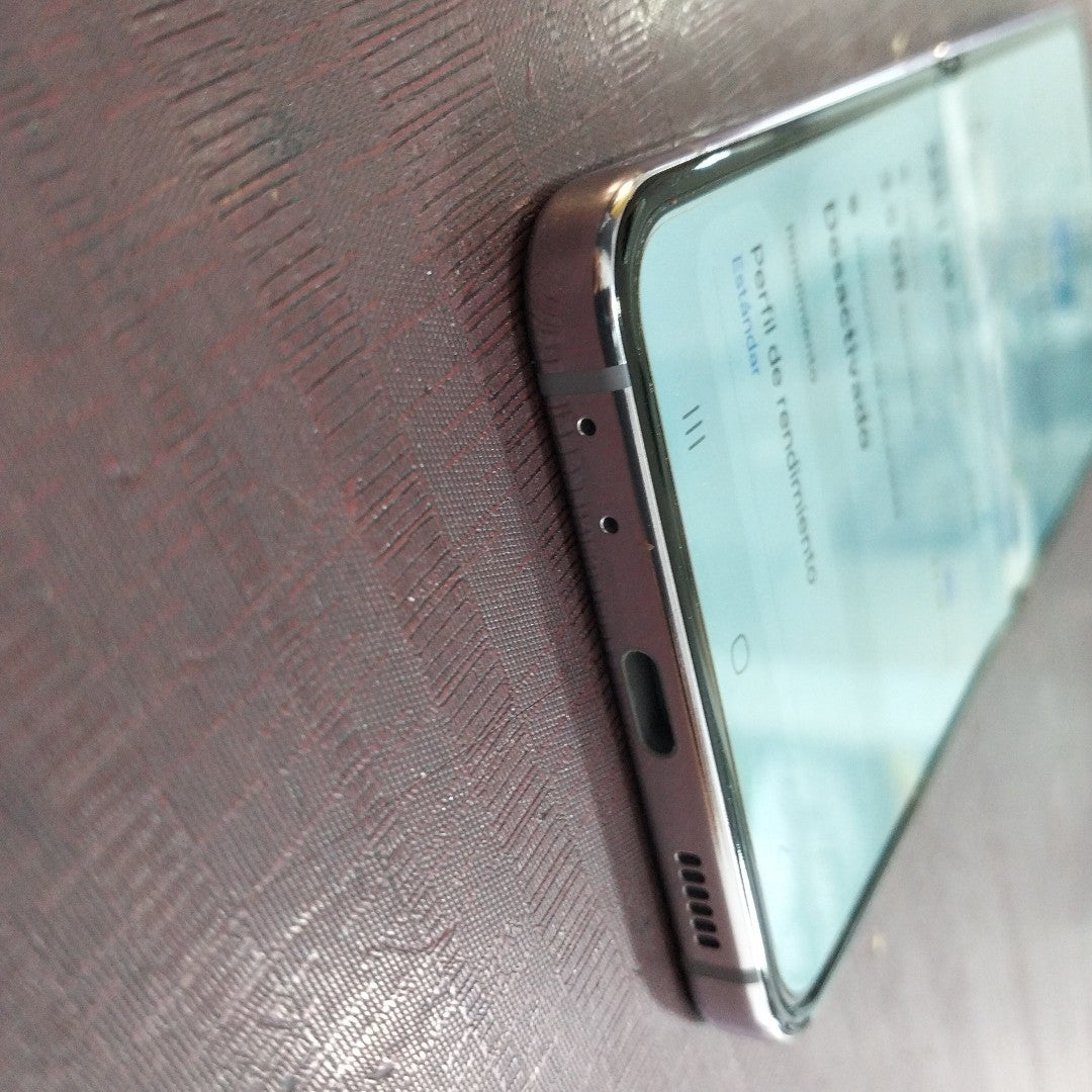 CELULAR SAMSUNG GALAXY Z FLIP 5 SM-F731B (2023) 256 GB 8 GB RAM (SEMINUEVO)