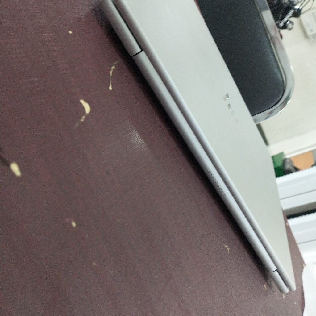 LAPTOP HP ELITEBOOK 840 G11 (2025) 512 GB SSD 16 GB RAM (SEMINUEVO)