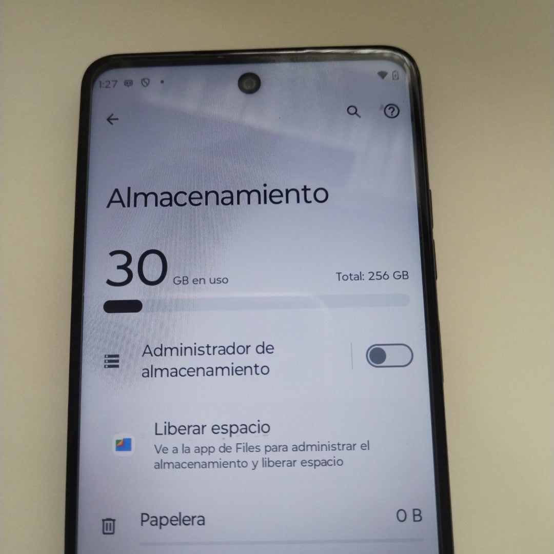 CELULAR MOTOROLA MOTO G24 XT2423-1 (2024) 256 GB 4 GB RAM (SEMINUEVO)