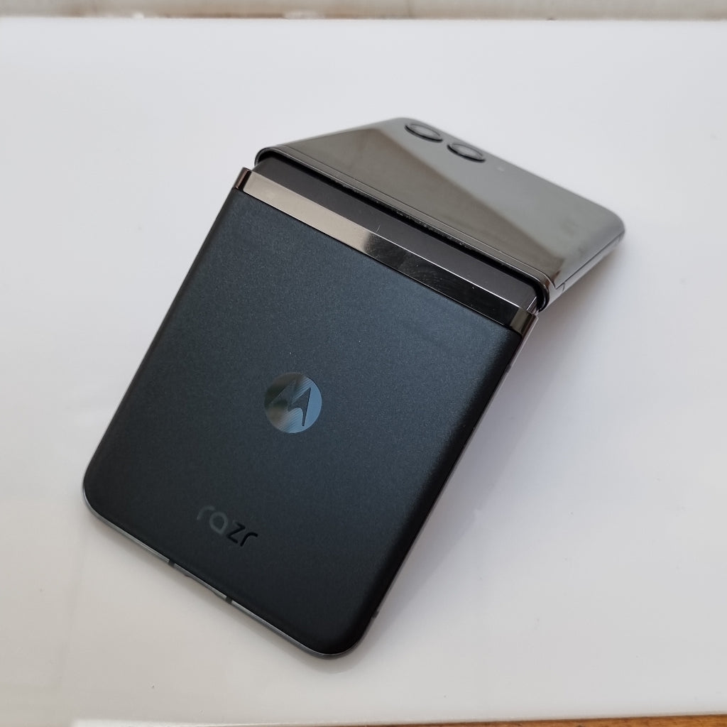 CELULAR MOTOROLA RAZR+ XT2321-3 (2023) 256 GB 8 GB RAM (SEMINUEVO)