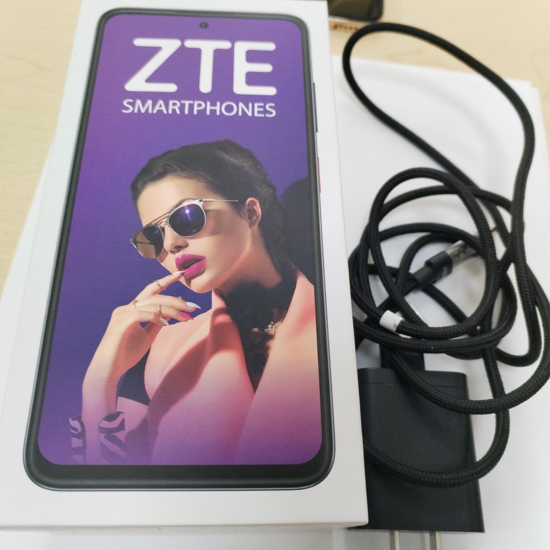 CELULAR ZTE AXON 60 Z2356 (2024) 256 GB 6 GB RAM (SEMINUEVO)