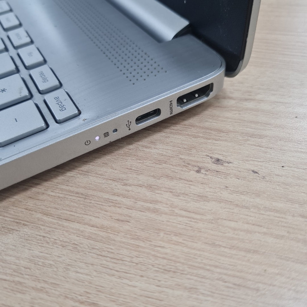 LAPTOP HP NOTEBOOK 15-DY1002LA (2025) 256 GB SSD 8 GB RAM (SEMINUEVO)