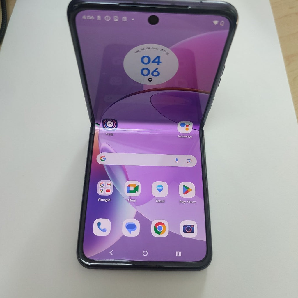 CELULAR MOTOROLA RAZR 40 XT2323-1 (2023) 256 GB 8 GB RAM (SEMINUEVO)