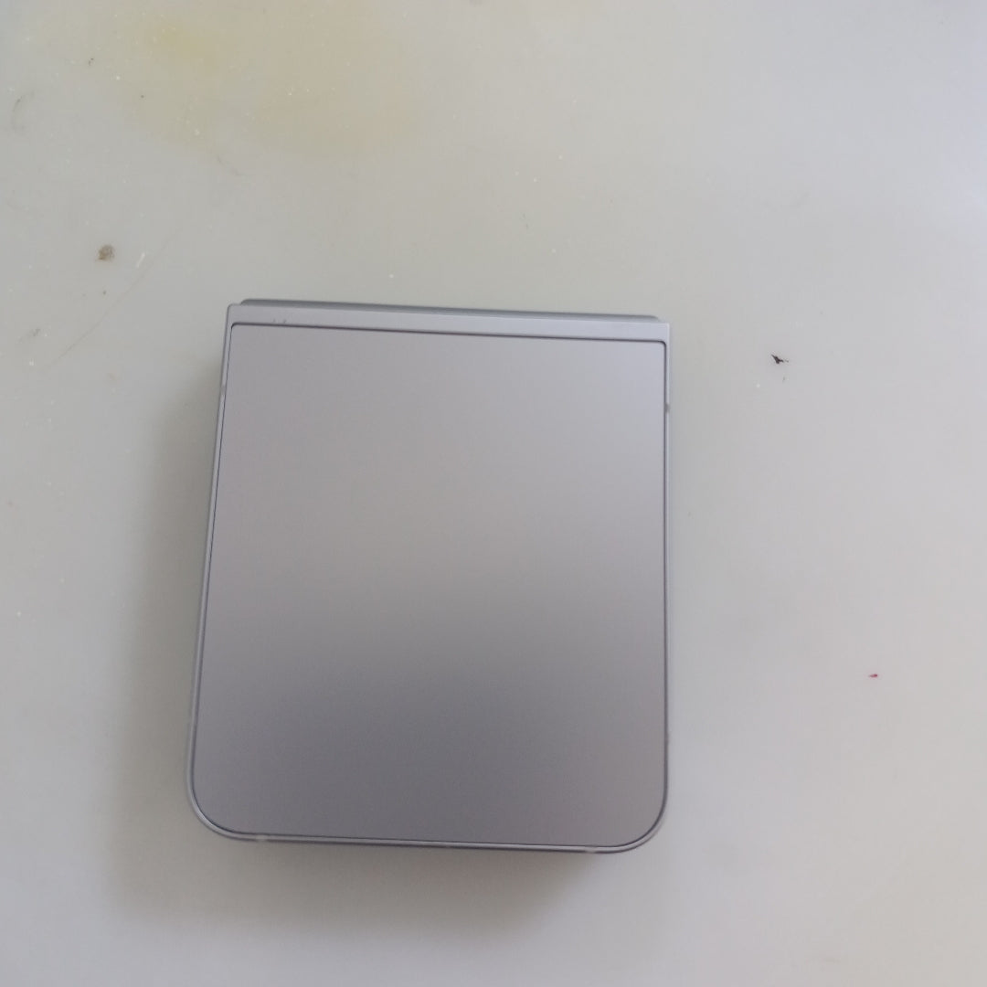 CELULAR SAMSUNG GALAXY Z FLIP6 SM-F741B (2024) 256 GB 12 GB RAM (SEMINUEVO)