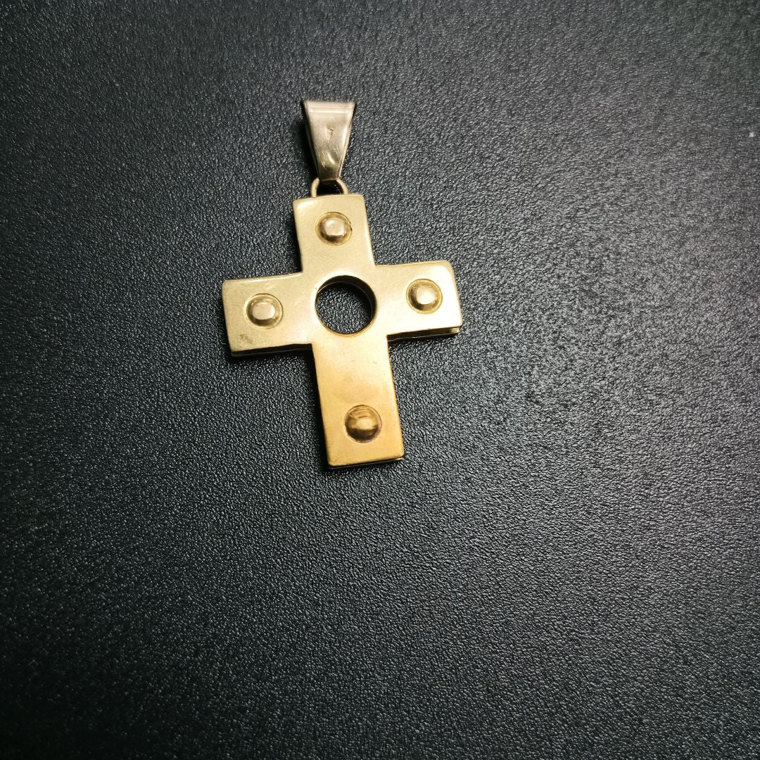 CRUZ. ORO. 14 K 3.6 GRMS (SEMINUEVO)