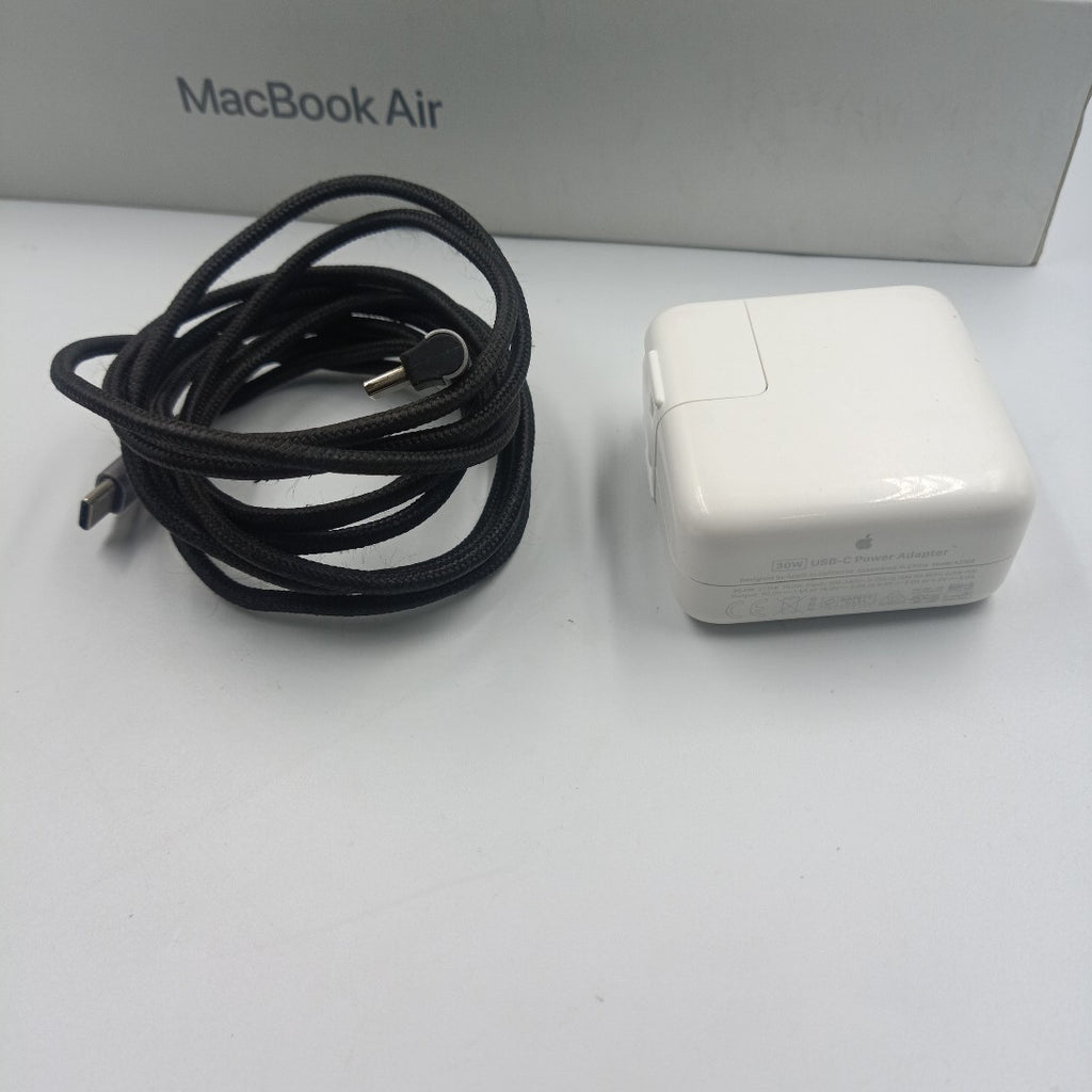 LAPTOP APPLE MACBOOK AIR 13" 2020 3.2 A2337 256 GB SSD 8 GB RAM (SEMINUEVO)