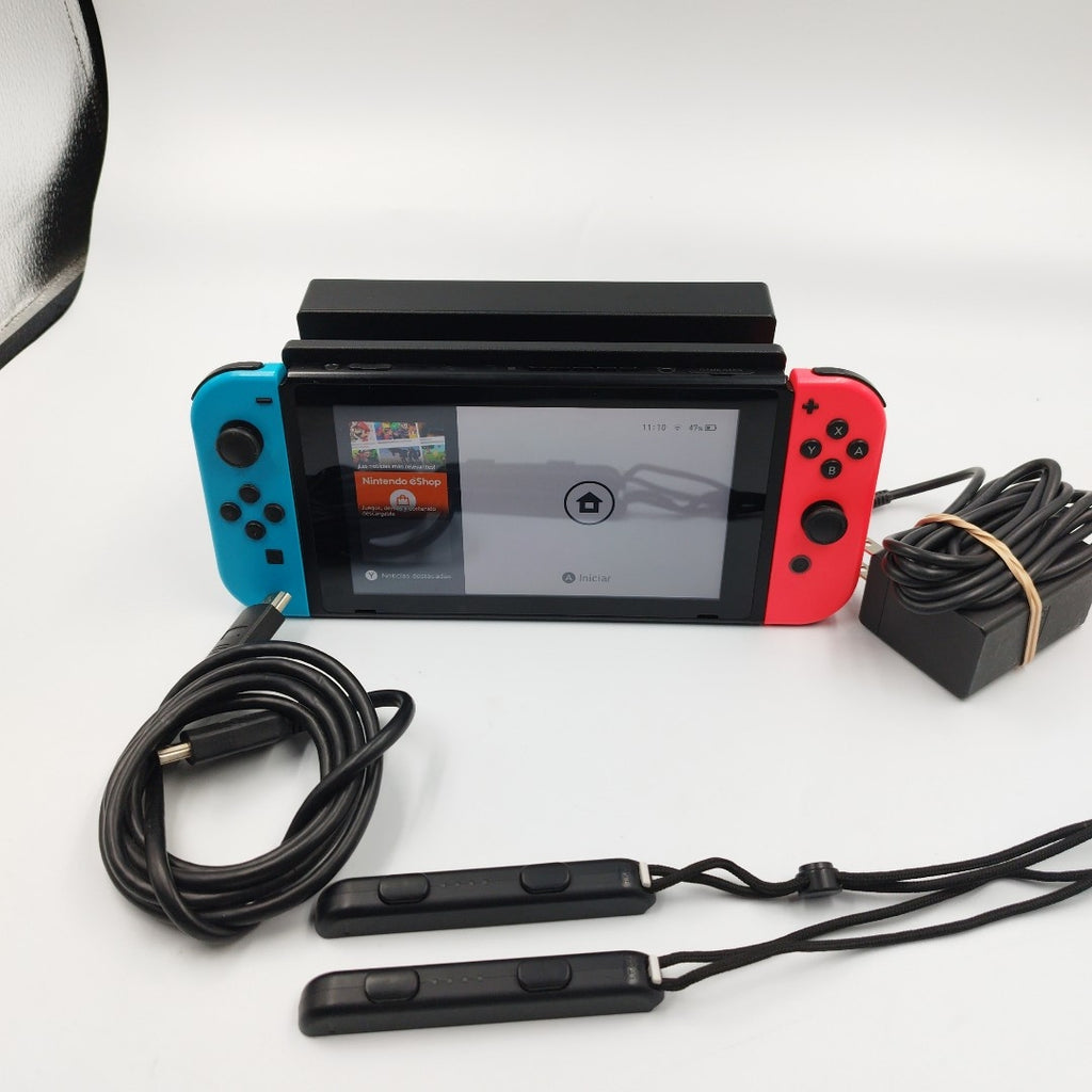 CONSOLA DE VIDEOJUEGO NINTENDO SWITCH 1.1 32 GB (SEMINUEVO)