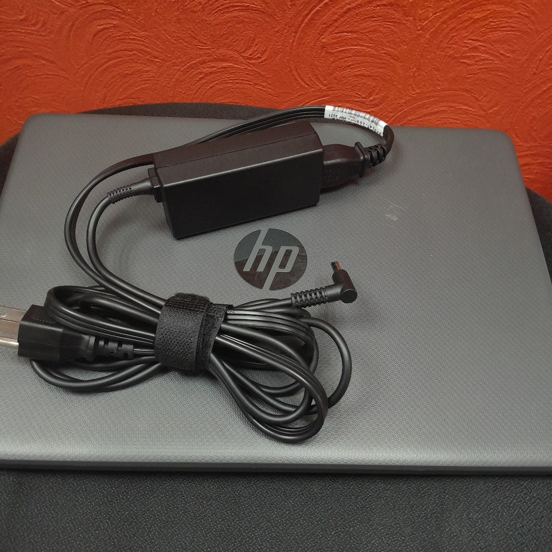 LAPTOP HP 245 G8 (2022) 1 TB 8 GB RAM (SEMINUEVO)