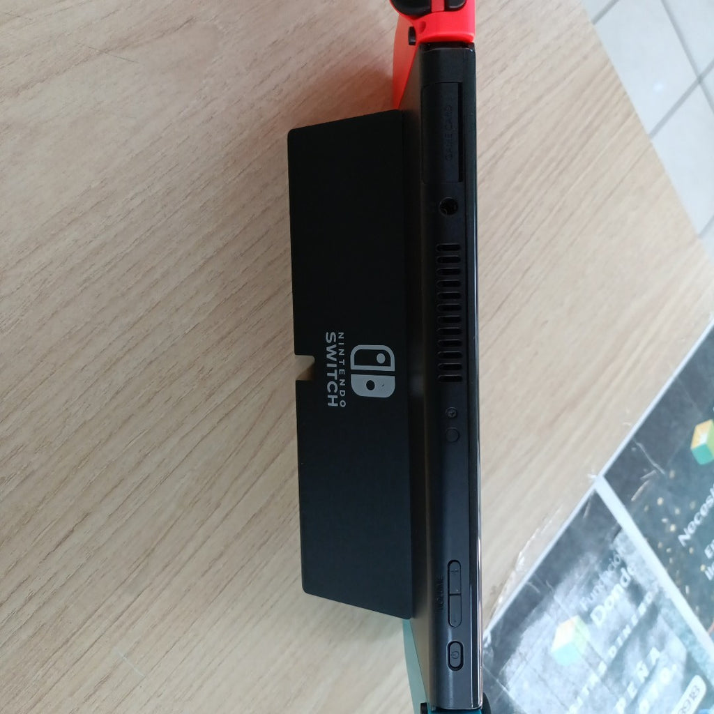 CONSOLA DE VIDEOJUEGO NINTENDO SWITCH OLED 64 GB (SEMINUEVO)