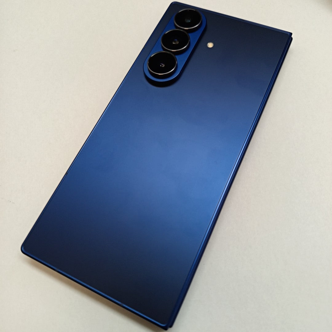 CELULAR SAMSUNG GALAXY Z FOLD7 SM-F966B (2025) 1 TB 16 GB RAM (SEMINUEVO)