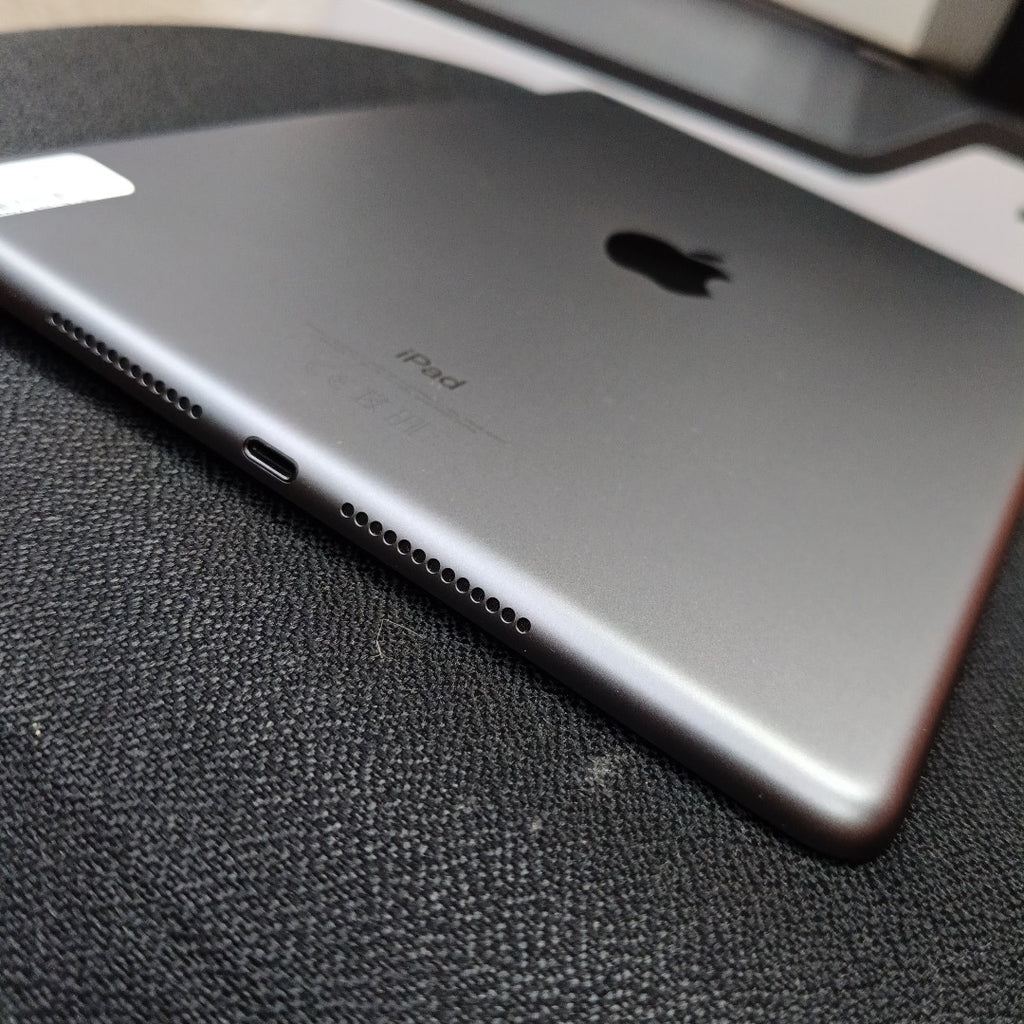 TABLETA APPLE IPAD 9 A2602 64 GB 3 GB RAM (SEMINUEVO)