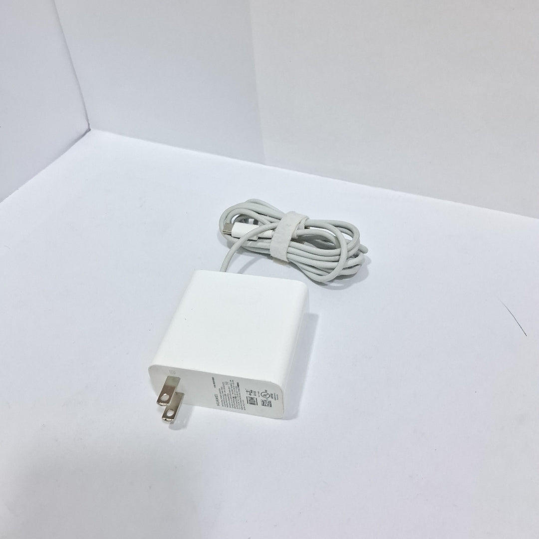 LAPTOP HUAWEI MATEBOOK D16 MCLF-X (2024) 512 GB SSD 8 GB RAM (SEMINUEVO)