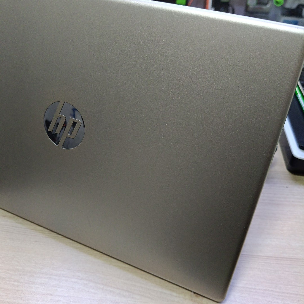 LAPTOP HP 15-FC0000LA(2024) 512 GB SSD 8 GB RAM (SEMINUEVO)