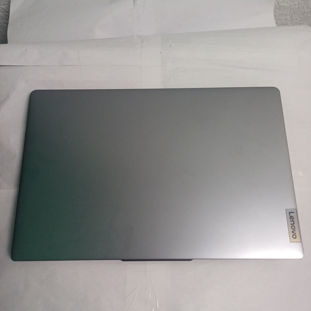 LAPTOP LENOVO IDEAPAD SLIM 3 15IAH8 (2024) 512 GB SSD 8 GB RAM (SEMINUEVO)