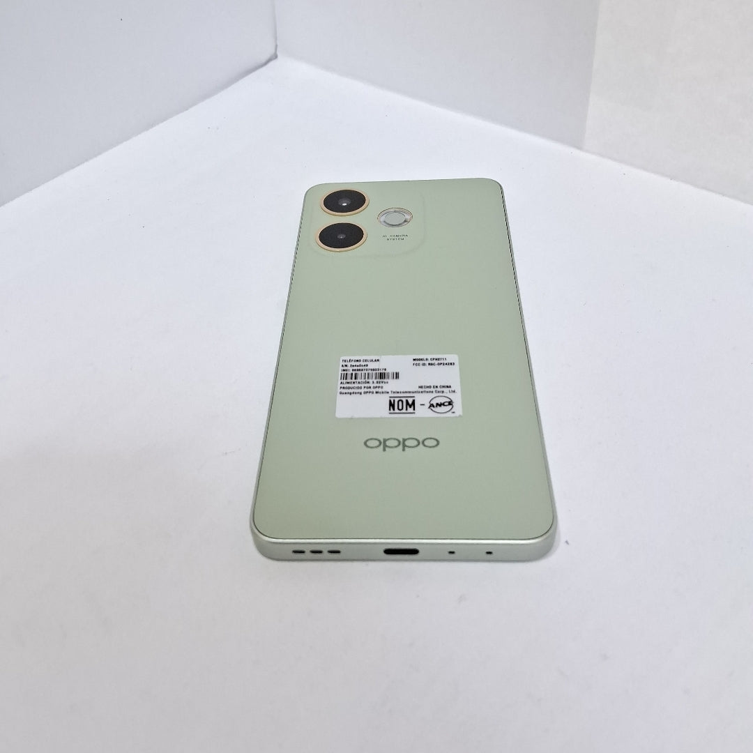 CELULAR OPPO  A5 PRO CPH2711 (2025) 256 GB 8 GB RAM (SEMINUEVO)