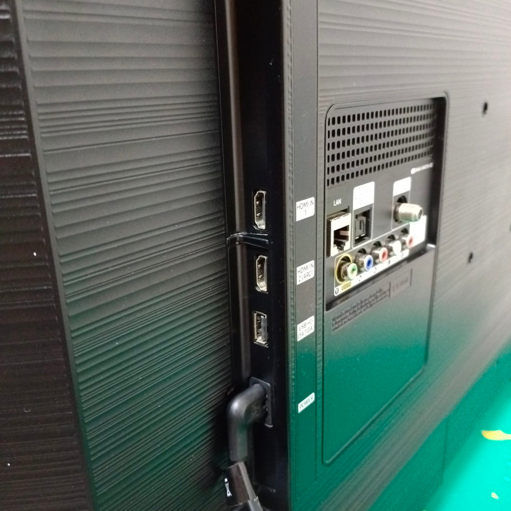 PANTALLA SAMSUNG UN32T4300AF (2021) 32" LED HD (SEMINUEVO)