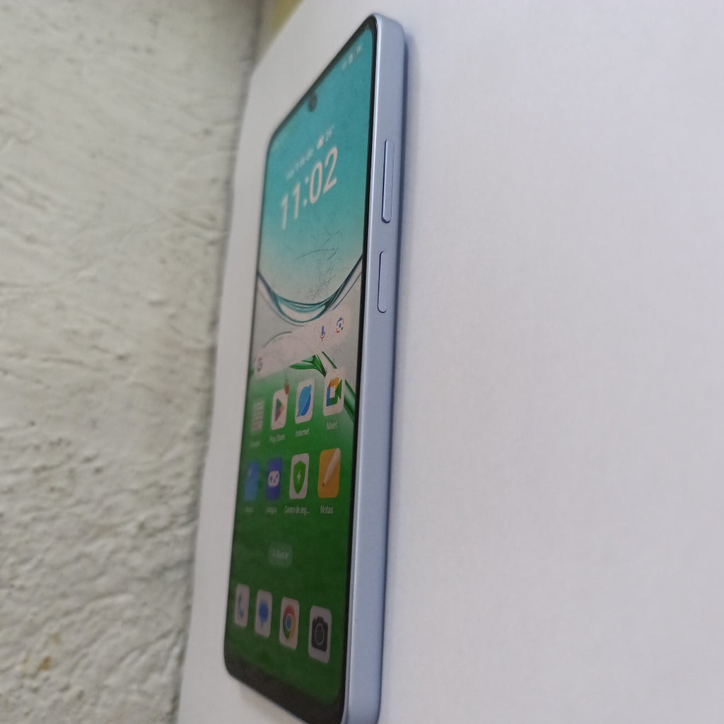 CELULAR OPPO  A5 PRO CPH2711 (2025) 256 GB 8 GB RAM (SEMINUEVO)