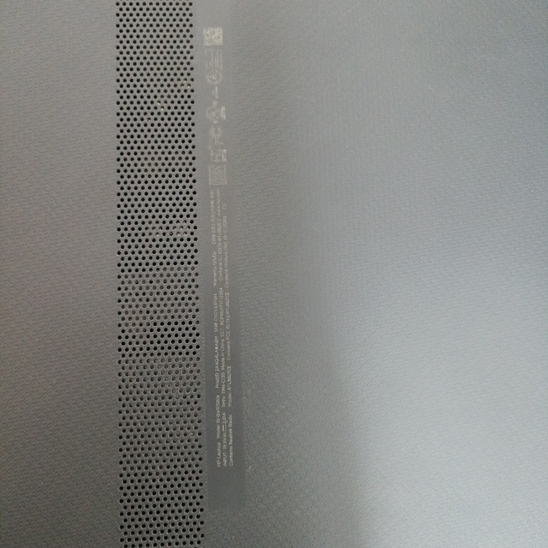 LAPTOP HP 15-DW1056LA (2022) 256 GB SSD 8 GB RAM (SEMINUEVO)