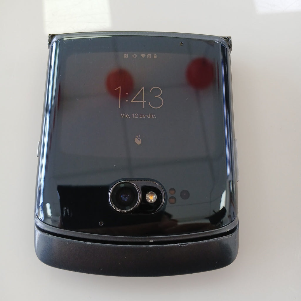CELULAR MOTOROLA MOTO RAZR 5G XT2071-3 256 GB 8 GB RAM (SEMINUEVO)