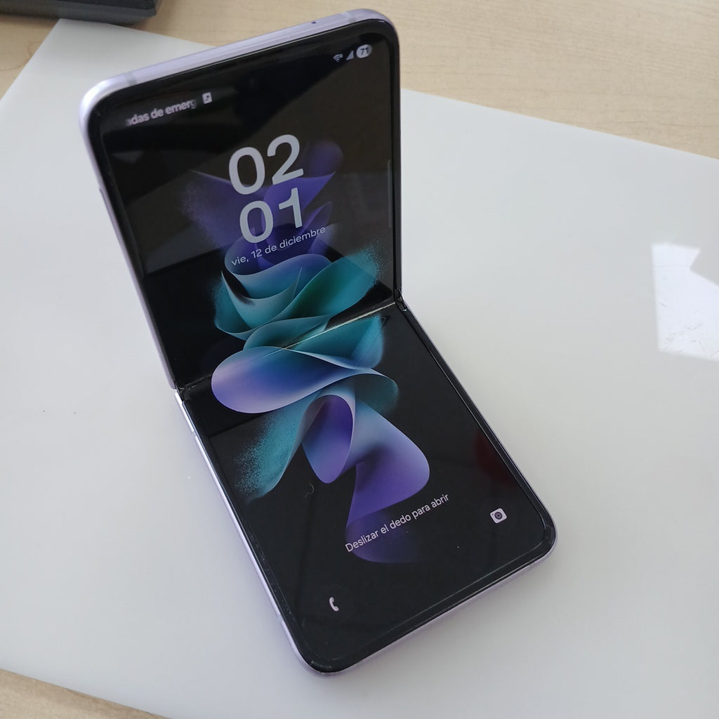 CELULAR SAMSUNG GALAXY Z FLIP3 5G SM-F711U 128 GB 8 GB RAM (SEMINUEVO)