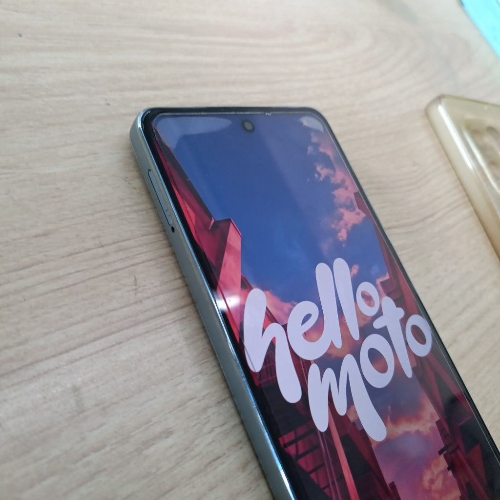 CELULAR MOTOROLA MOTO G75 5G XT2437-2 (2024) 256 GB 8 GB RAM (SEMINUEVO)