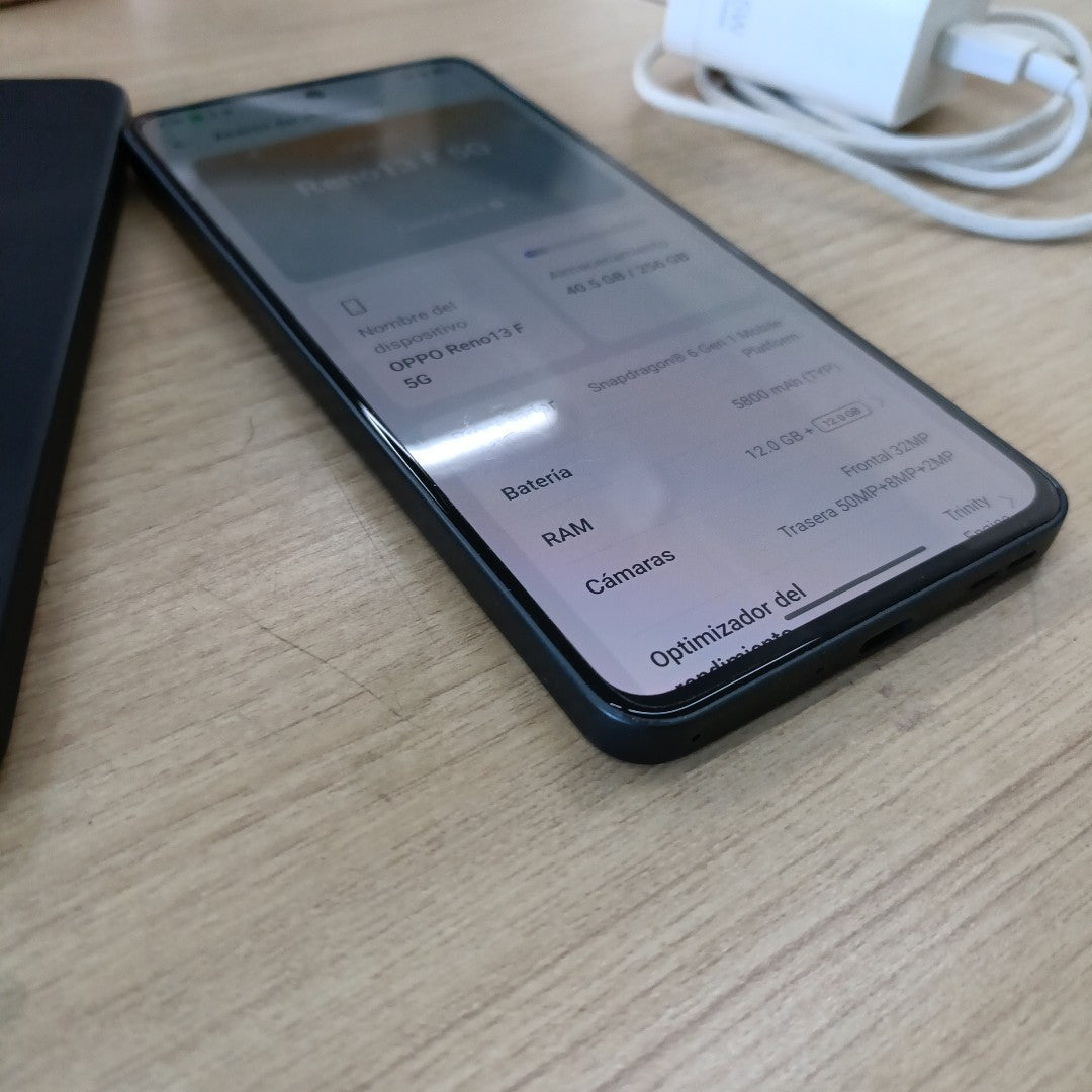 CELULAR OPPO  RENO 13F 5G CPH2699 (2025) 256 GB 12 GB RAM (SEMINUEVO)