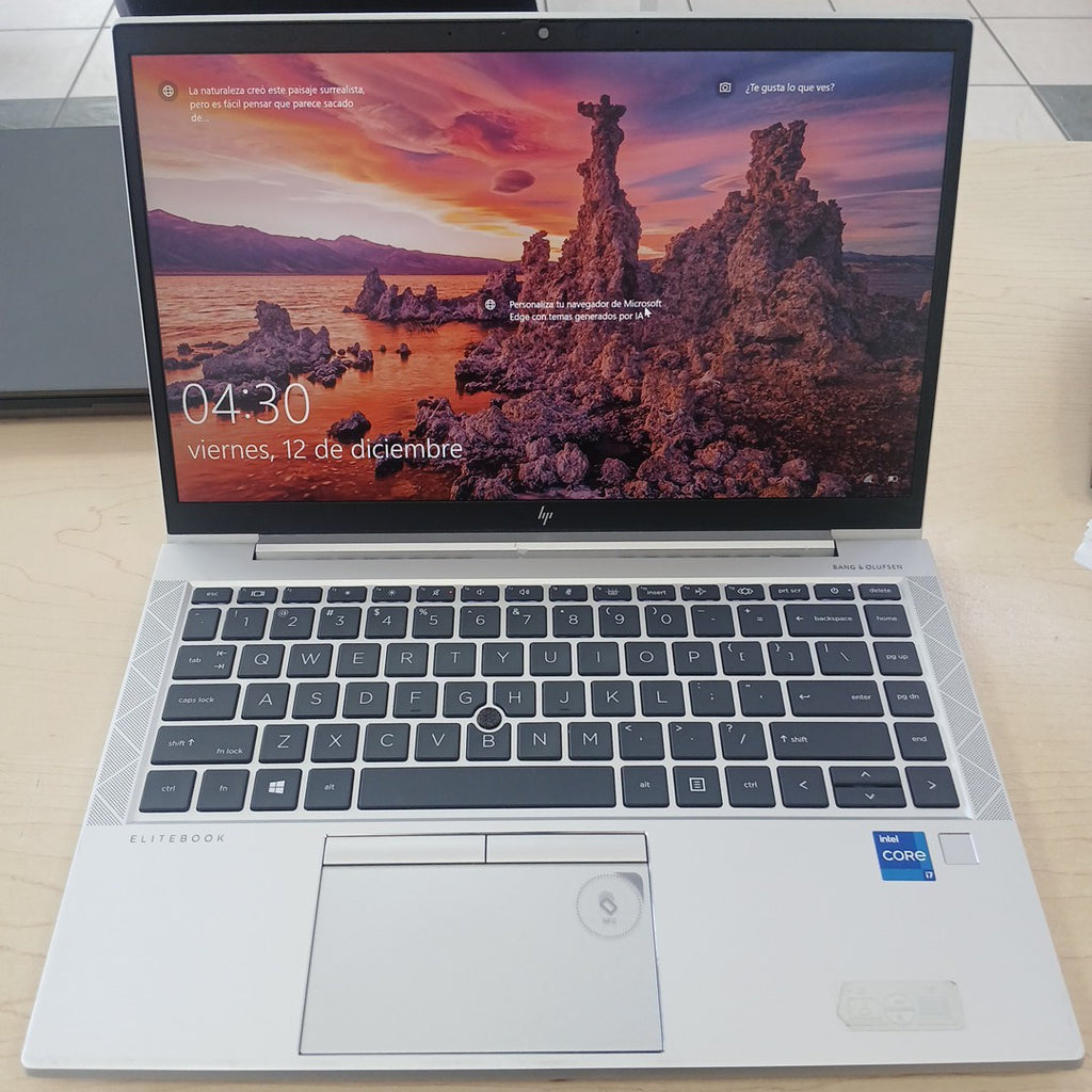 LAPTOP HP ELITEBOOK 840 G8 (2022) 512 GB SSD 16 GB RAM (SEMINUEVO)