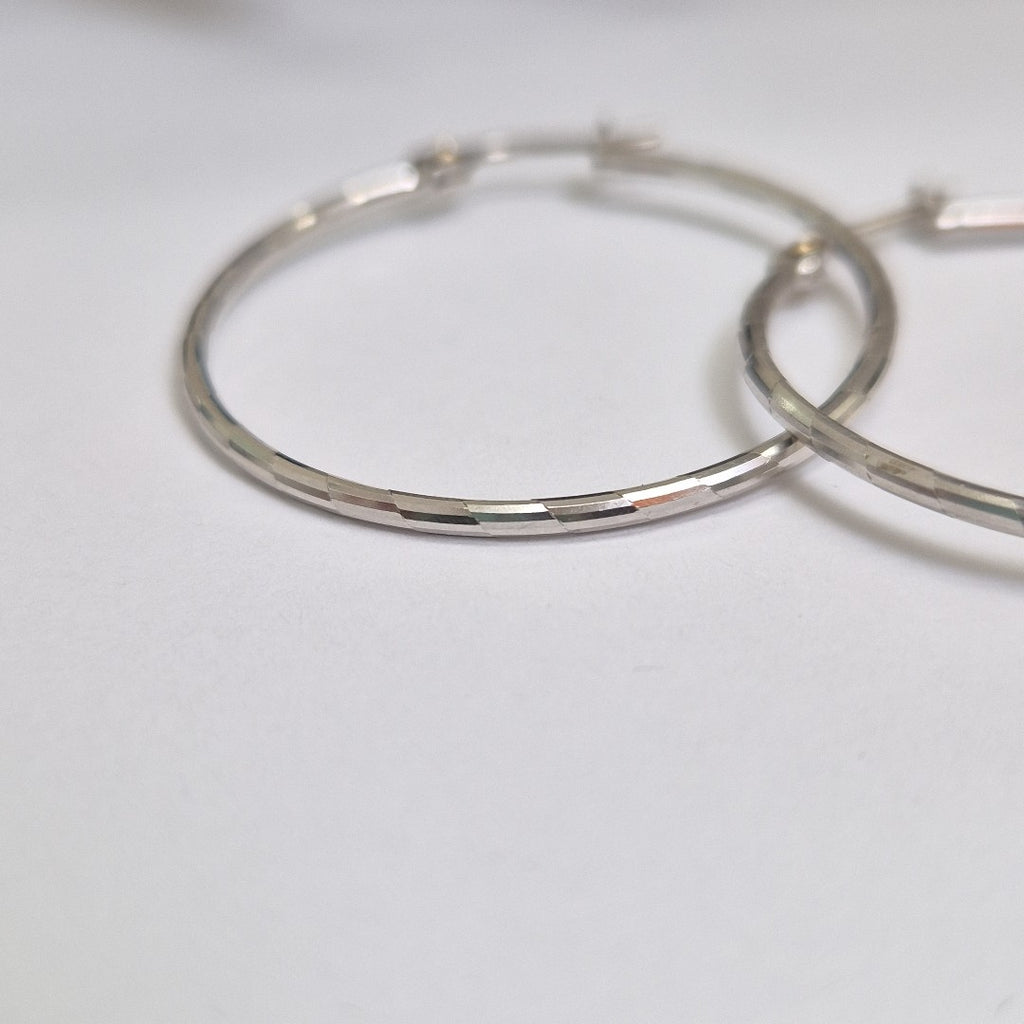 ARRACADAS PAR ORO BLANCO 14 K 2.6 GRMS (SEMINUEVO)