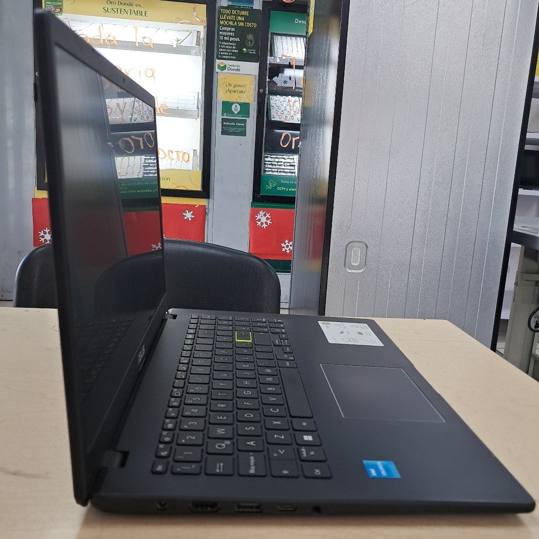 LAPTOP ASUS VIVOBOOK E510KA-BR760W (2024) 128 GB SSD 4 GB RAM (SEMINUEVO)