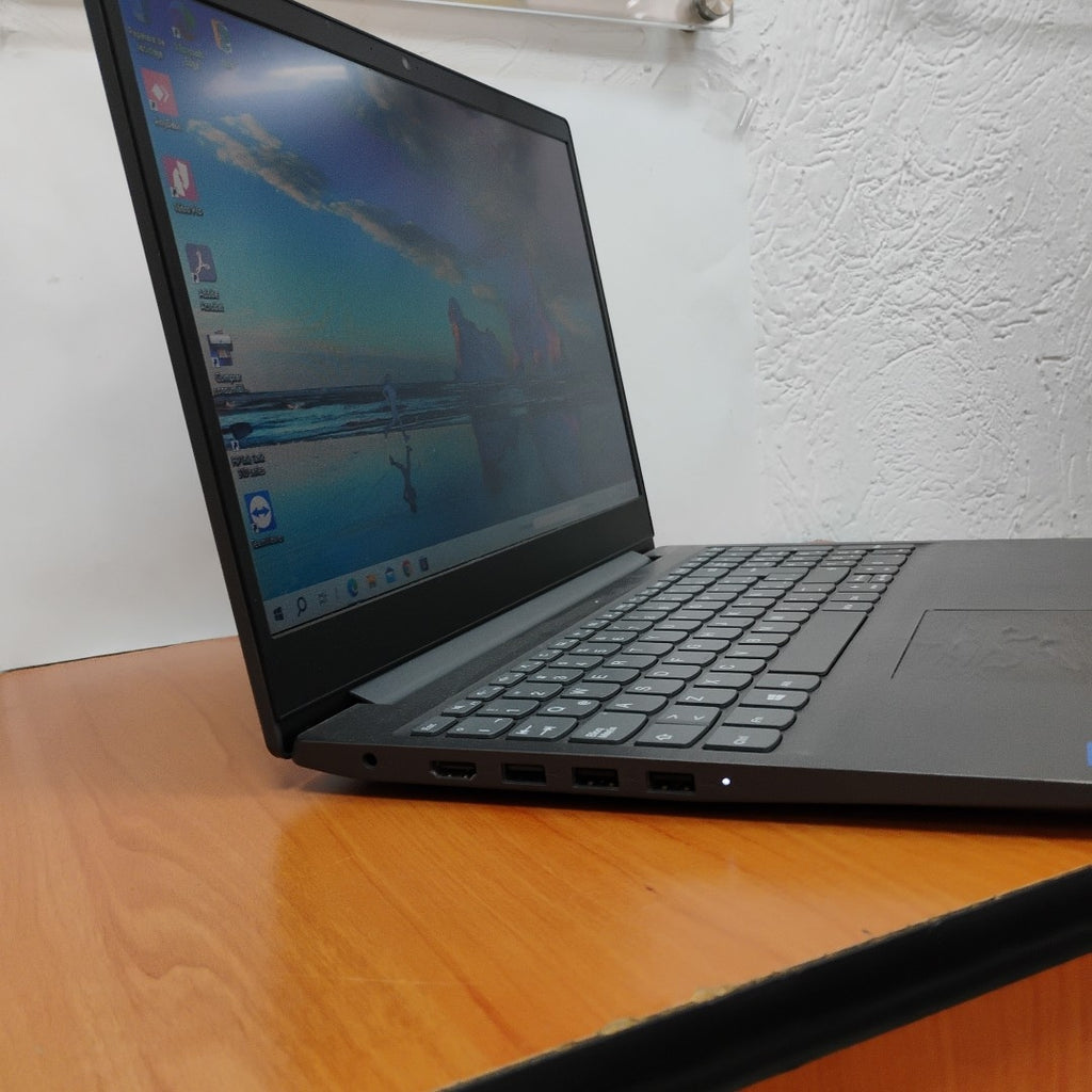 LAPTOP LENOVO V15-IGL (2022) 500 GB  4 GB RAM (SEMINUEVO)
