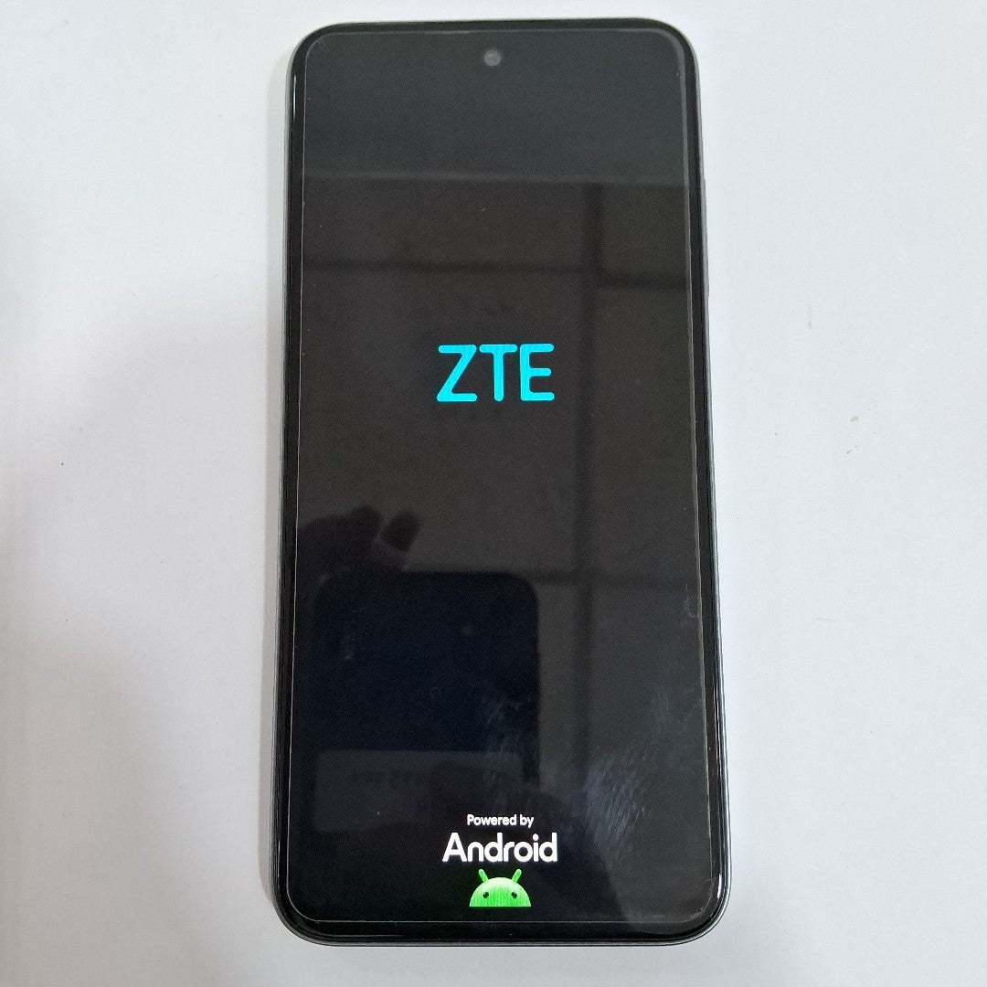 CELULAR ZTE AXON 70 Z2459 256 GB 6 GB RAM (SEMINUEVO)