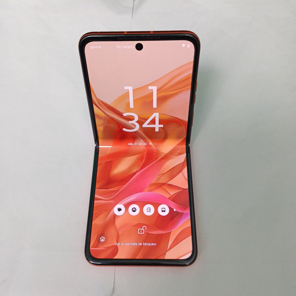 CELULAR MOTOROLA RAZR 50 5G XT2453-1 512 GB 12 GB RAM (SEMINUEVO)