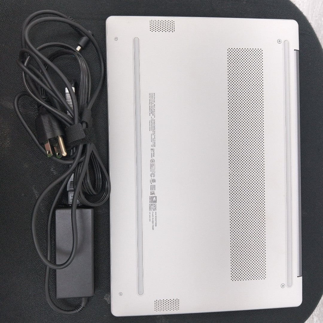 LAPTOP HP 240 G10 (2025) 512 GB SSD 8 GB RAM (SEMINUEVO)