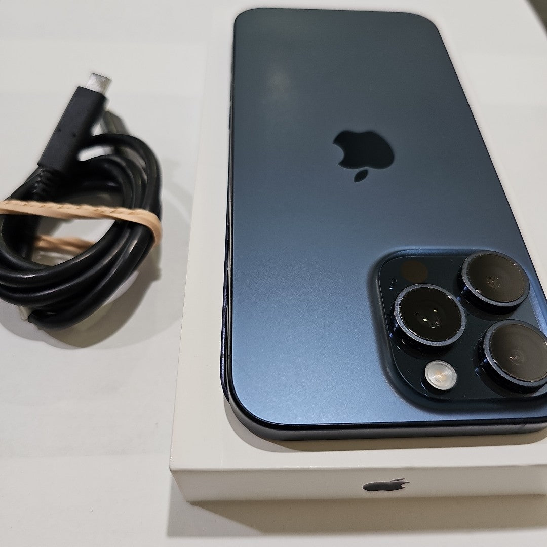 CELULAR APPLE IPHONE 15 PRO MAX A3105 (2023) 256 GB 8 GB RAM (SEMINUEVO)